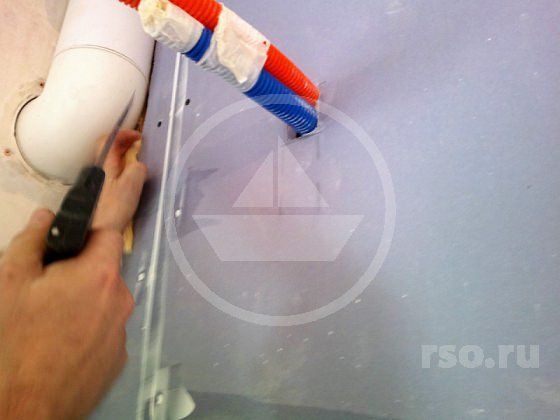 Шумоизоляция стен в квартире панелями ЗИПС подразумевает тщательное заделывание примыканий воздуховодов, выводов кондиционеров и других сопряжённых конструкций с целью отсутствия звуковых мостов, как на опорных стойках панелей, так и в проложенных в них коммуникациях. Шумоизоляция стен в квартире панелями ЗИПС подразумевает тщательное заделывание примыканий воздуховодов, выводов кондиционеров и других сопряжённых конструкций с целью отсутствия звуковых мостов, как на опорных стойках панелей, так и в проложенных в них коммуникациях.