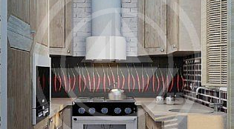 Кухня, основным элементом включающая в себя дизайн по английски, как правило, не отличается просторностью итальянских аналогов, но по функциональной наполненности и технической оснащённости приборами и приспособлениями для приготовления пищи может дать фору иному кафе-закусочной.