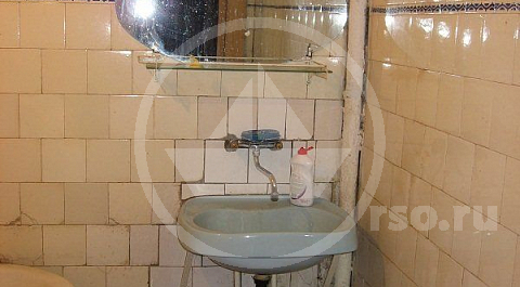 Ванная, до реконструкции которой, все коммуникации были проложены снаружи стен.