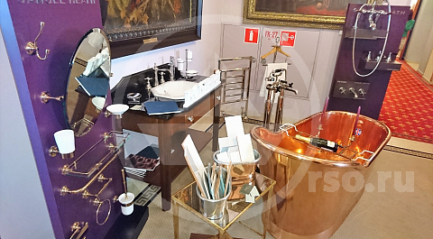 Сантехника, плитка, освещение, мебель, кухни, аксессуары&nbsp;&mdash; всё это английская компания Rosbri с&nbsp;неиссякаемым успехом демонстрирует публике.