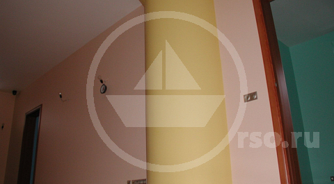 Качественная укладка массива паркета не возможна без применения специальной техники. Такой подход позволяет соблюдать последовательность и технологию подготовки к процессу укладки.