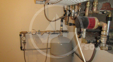 Проверочный запуск двухконтурного газового котла VIESSMANN 111 с использованием водопроводной воды в качестве теплоносителя системы отопления.