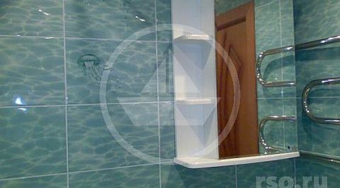 Пожалуй, и впрямь, блики морской воды на стенах ванной комнаты выглядят как настоящие!