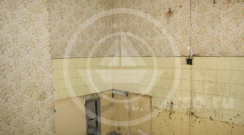 Простенок с выходом коммуникаций, в последствии будет полностью демонтирован.