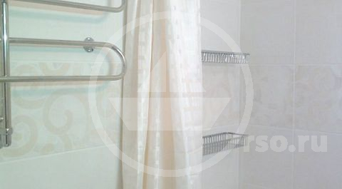 Полотенцесушитель с наклонными плоскостями имеет ряд ощутимых преимуществ над своими плоскими собратьями, а именно, даёт возможность с максимальным комфортом разместить одновременно несколько полотенец и, за счёт своей формы, обеспечивает более быстрое высыхание.